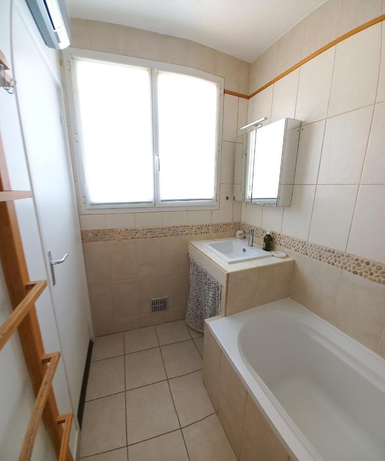 "L'Hippocampe", Climatise, 60 M2 , 2 Chambres, Tres Calme, Plage Des Sablettes Et Commerces A 3 Minutes A Pied, Wifi, Parking Gratuit, Lit King Size La Seyne-sur-Mer Eksteriør billede