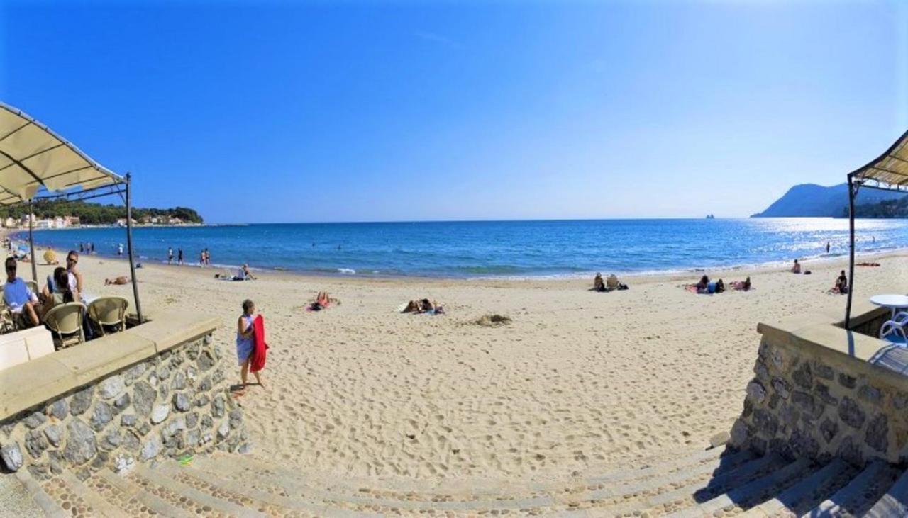 "L'Hippocampe", Climatise, 60 M2 , 2 Chambres, Tres Calme, Plage Des Sablettes Et Commerces A 3 Minutes A Pied, Wifi, Parking Gratuit, Lit King Size La Seyne-sur-Mer Eksteriør billede
